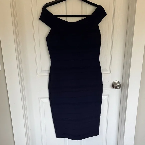 Ted Baker London Off-Shoulder Navy Midi Dress - Picture 6 of 7